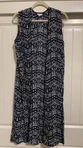 Lularoe Joy Black White Aztec Pattern Lightweight Duster Sleeveless Vest
